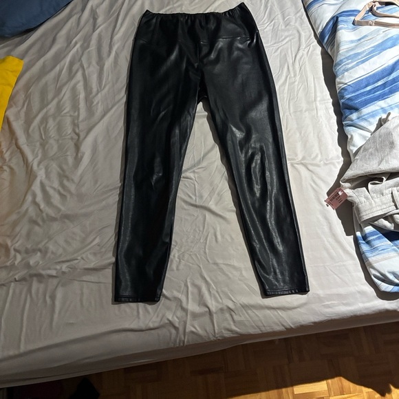 Wilfred Shiny Black Vegan Leather Leggings - Picture 5 of 10